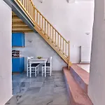 Nola Traditional With Pool And Amazing Sea Views, Villa Paro