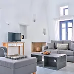 Nola Traditional With Pool And Amazing Sea Views, Villa Paro
