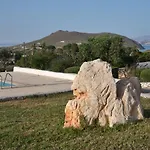 Villa Nola Traditional With Pool And Amazing Sea Views, Paro