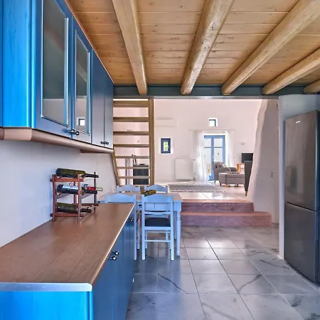 Nola Traditional With Pool And Amazing Sea Views, فيلة