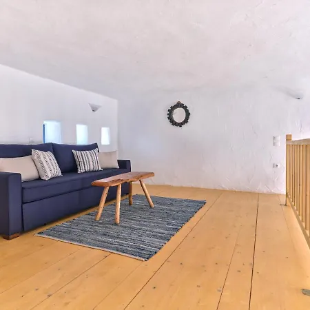 Nola Traditional With Pool And Amazing Sea Views, * Parikia (Paros)